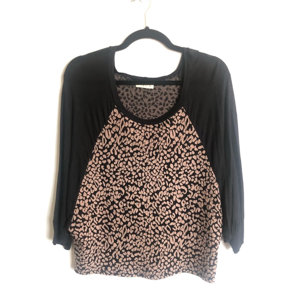 Ginger G Leopard Print 3/4 sleeve top